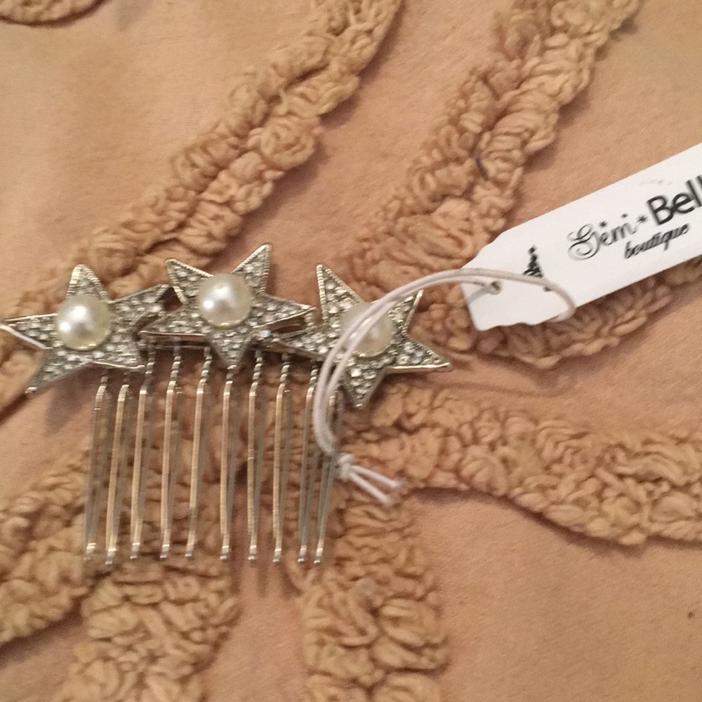 Gem Bella boutique for Anthro rhinestone comb